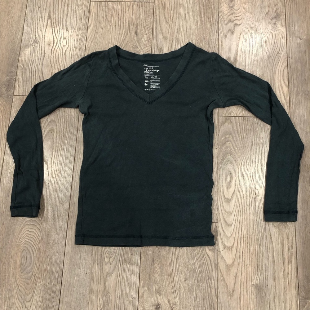 V neck tee
